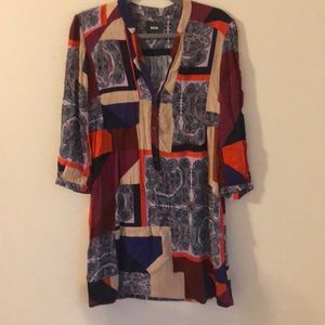 Multicolor, patterned tee dress